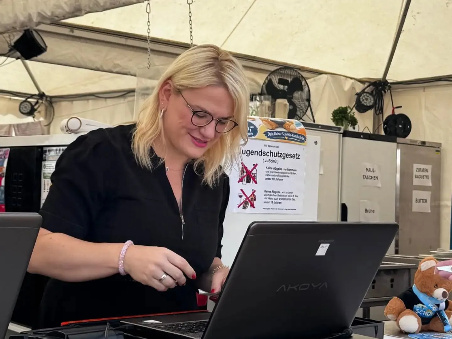 Sommertour heißt für mich: nicht nur vorbeischauen, sondern mit anpacken! 💪🎺 Bei der Schorndorfer Woche durfte ich das Team der Stadtkapelle Schorndorf an …